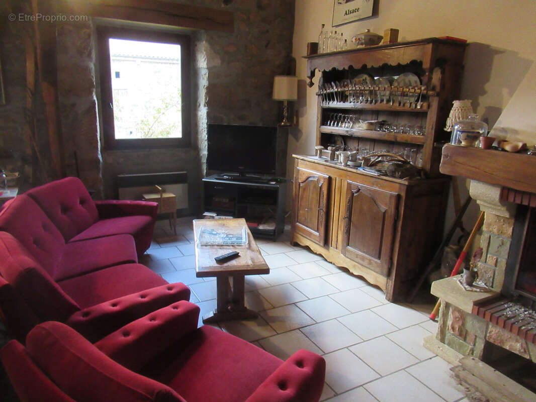 Ancienne ferme rénovée avec terrain attenant - photo 3