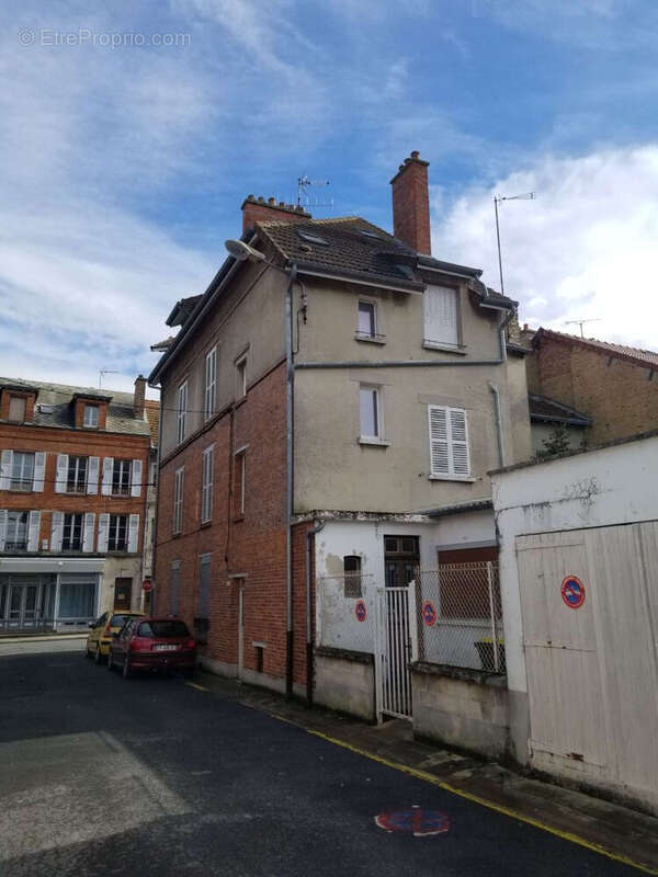 Appartement à ATTIGNY