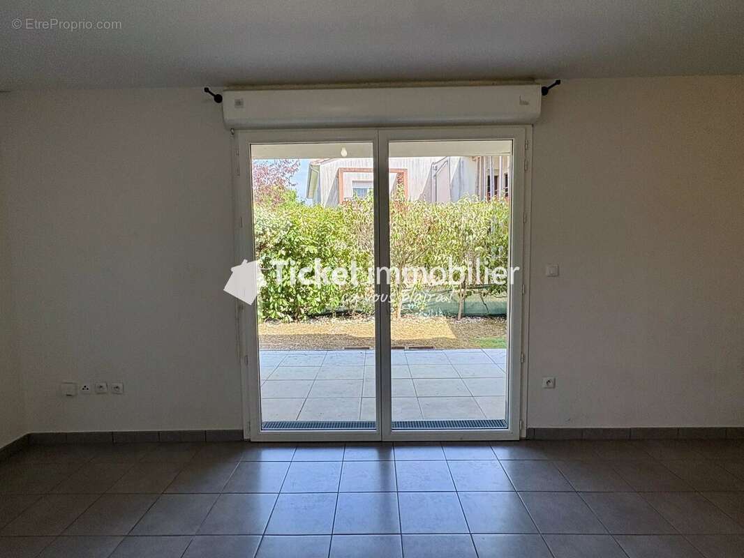 Pibrac (31820) — Charmant T2 de 40 m² avec extérieurs privatifs - photo 4