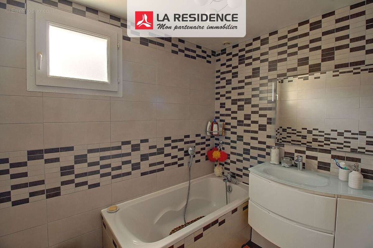 Maison 83 m² à Eragny  - photo 9