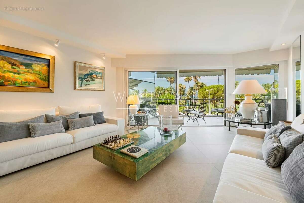 Exceptionnel appartement 5 pièces sur la Croisette avec terrasse vue mer et garage - Cannes Croisette - photo 5