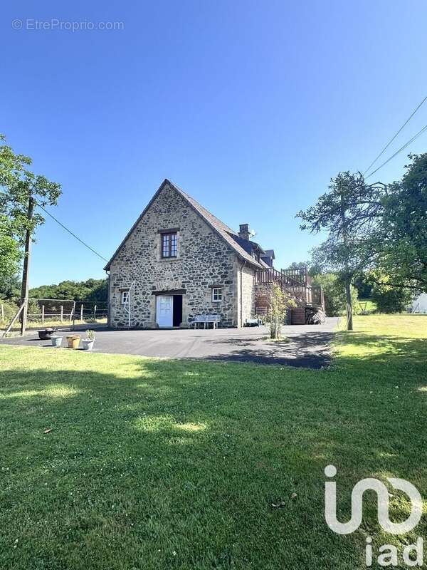 Maison 152 m² à Rilhac-Xaintrie  - photo 2