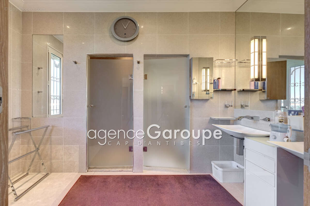 Maison 246 m² à Antibes  - photo 9