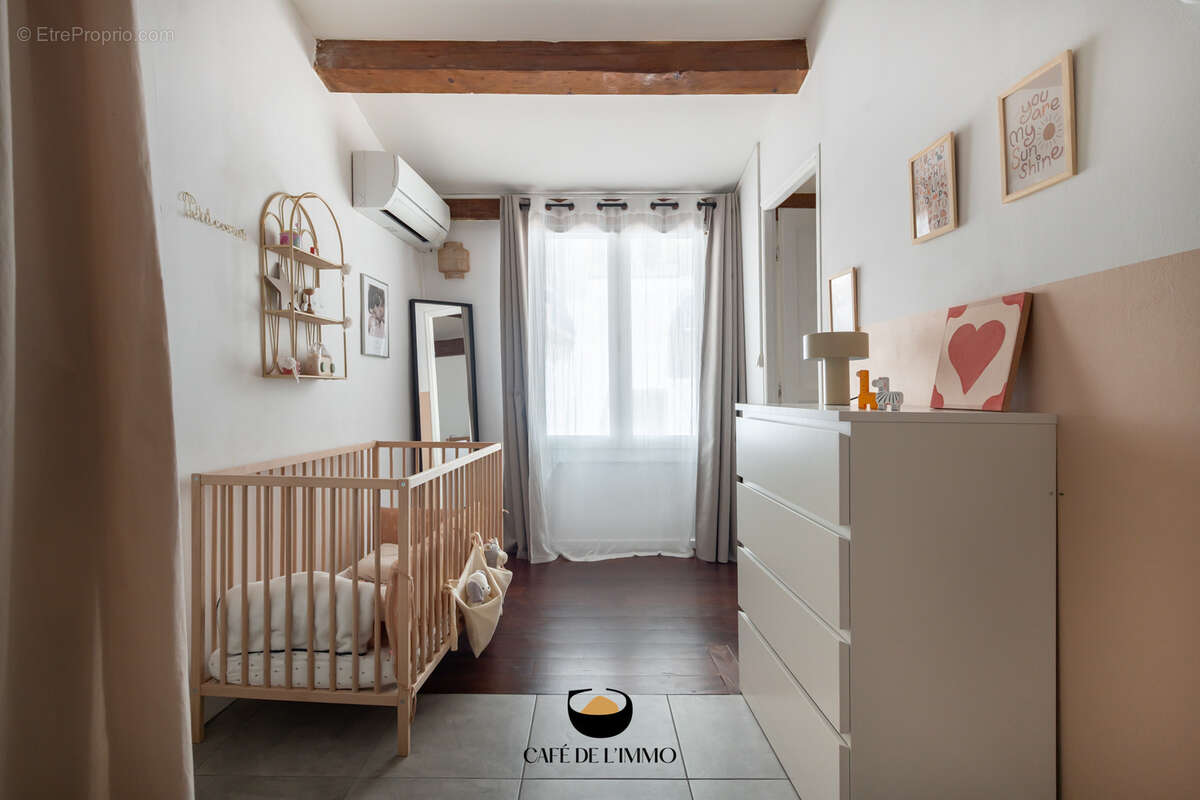 Appartement à MARSEILLE-6E