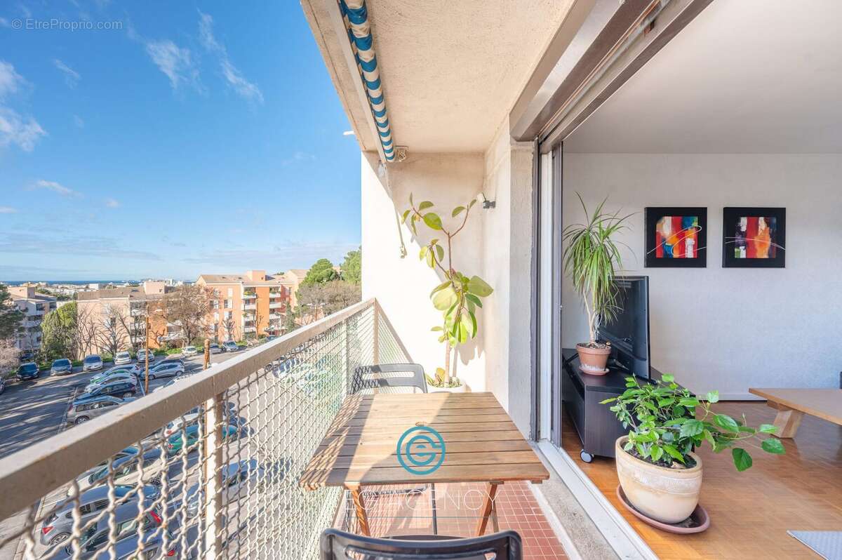 Appartement à MARSEILLE-9E