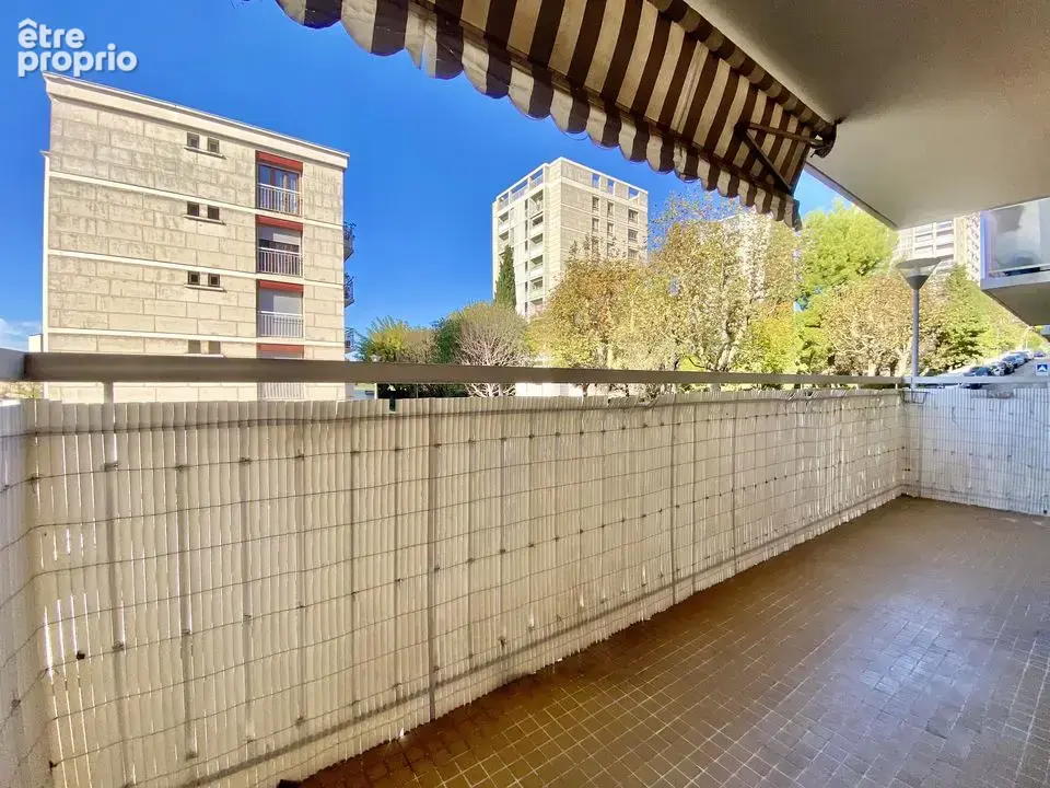 T3 + TERRASSE + LOGGIA + PLACE PARKING + CAVE / 13013