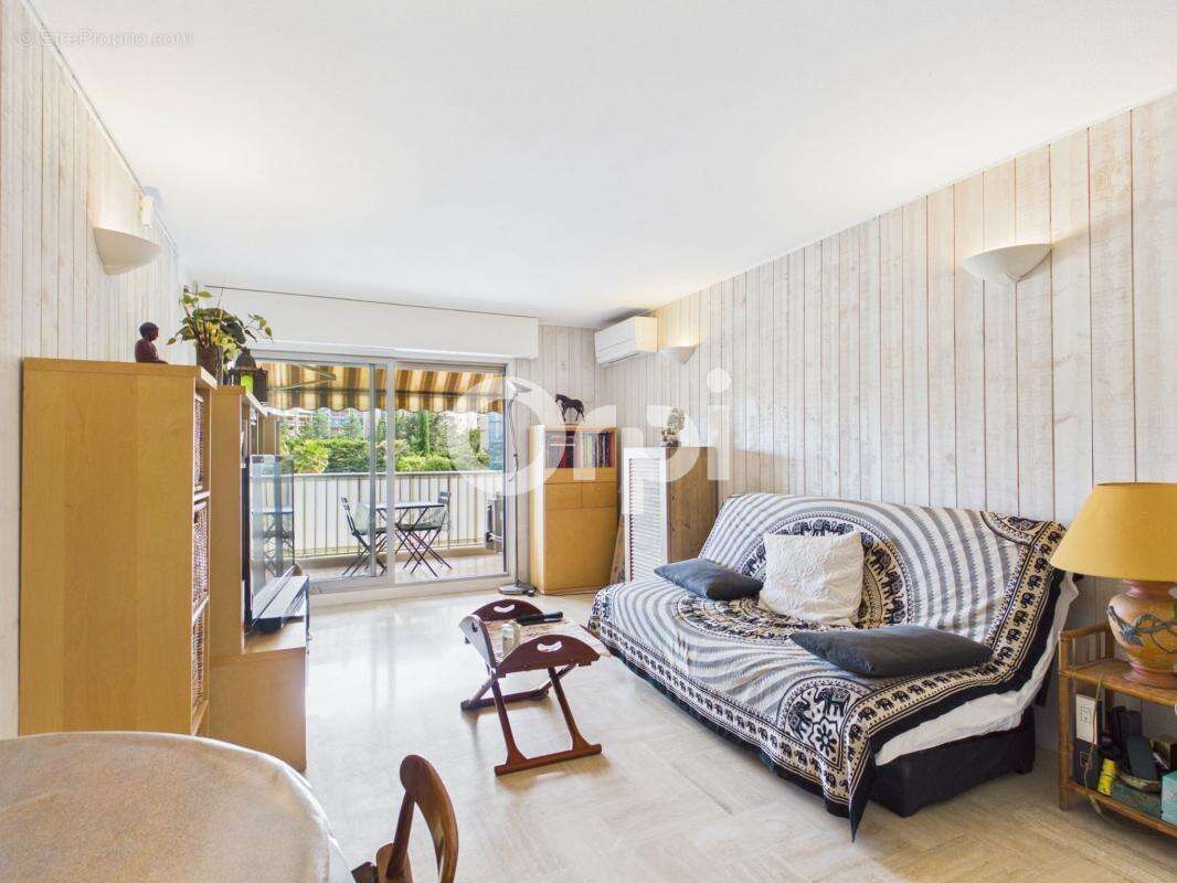 Appartement à MANDELIEU-LA-NAPOULE