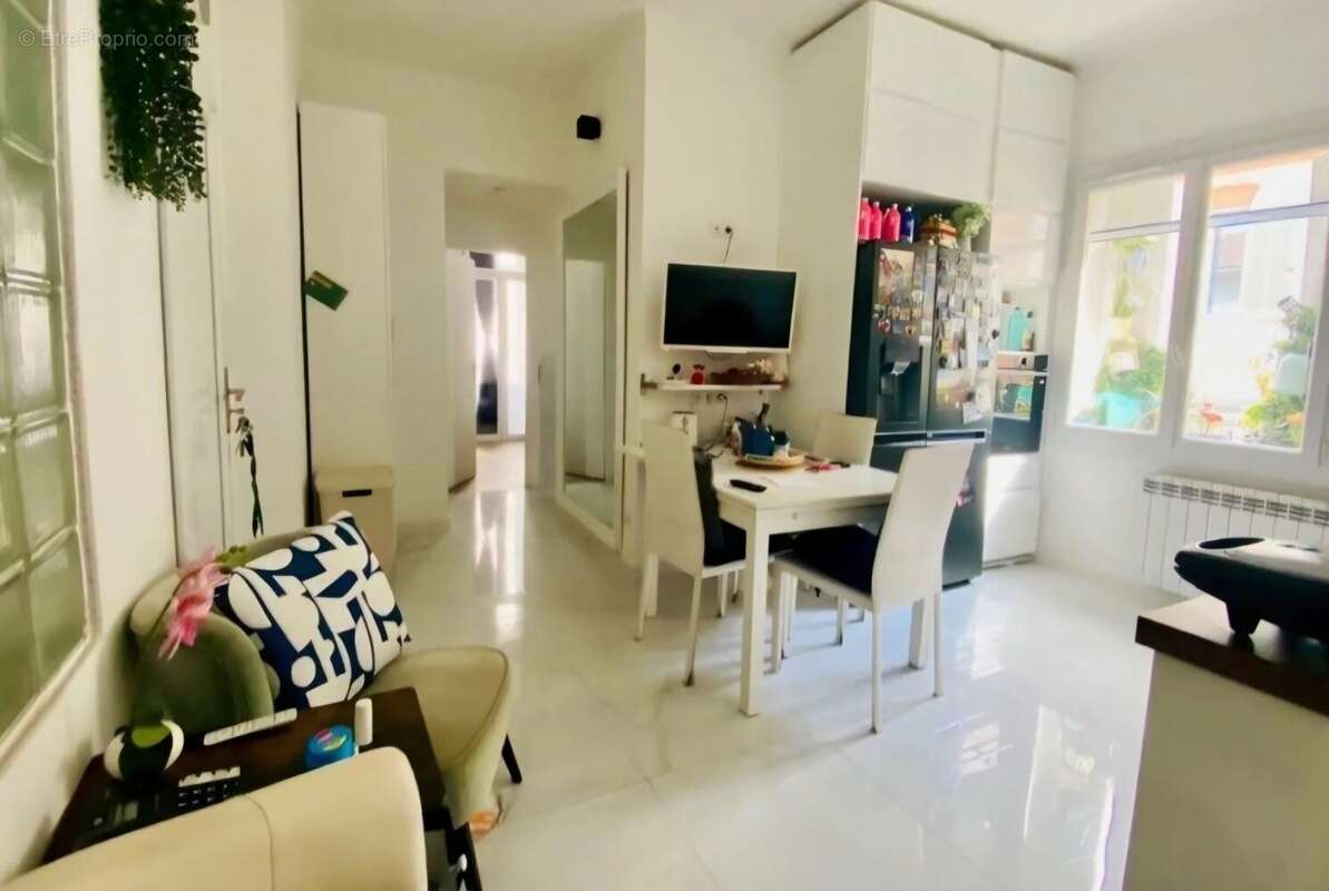 Appartement à HYERES