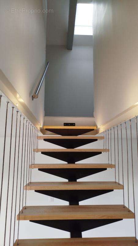 Maison à SAINT-LAURENT-DE-LA-PREE