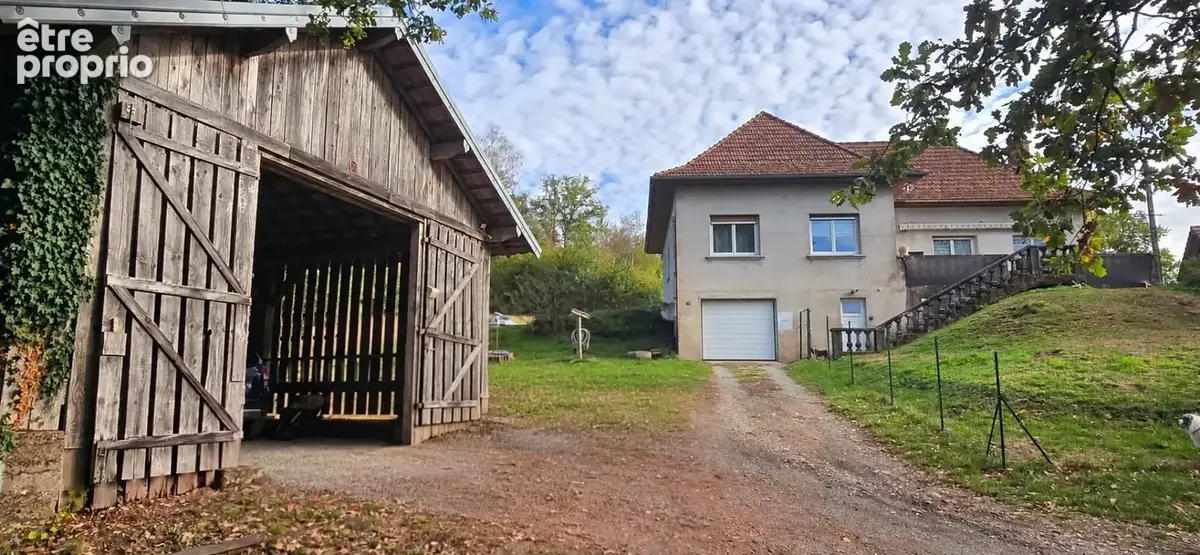 Champagney  - Maison familiale de 146 m² avec 3 hectares de terrain, bois et hangar - photo 2