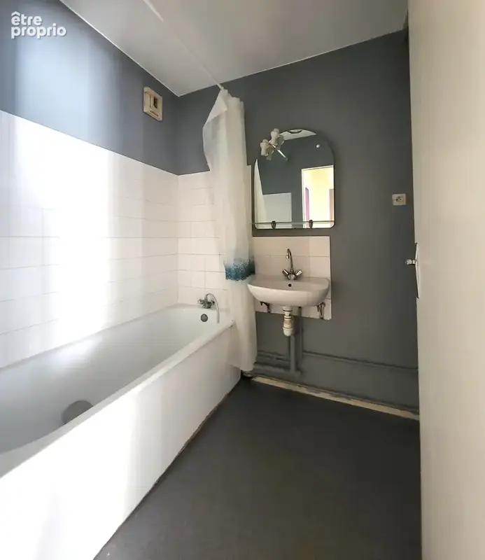 Créteil – Rare opportunité ! Superbe 2 pièces traversant de 53 m² avec balcon et box privatif - photo 7