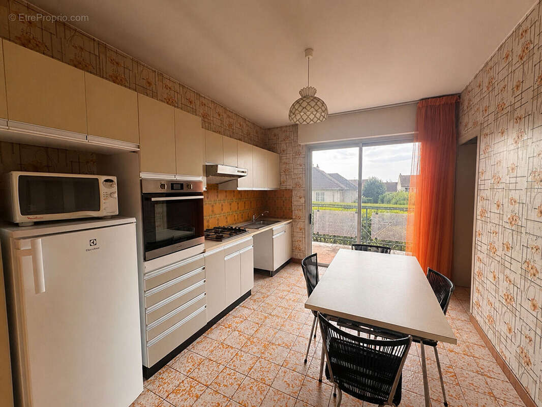 Maison Chenove 8 pièce(s) 220 m2 - photo 8