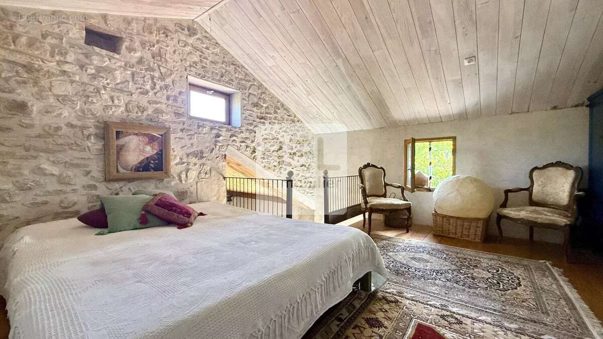 Maison à UZES