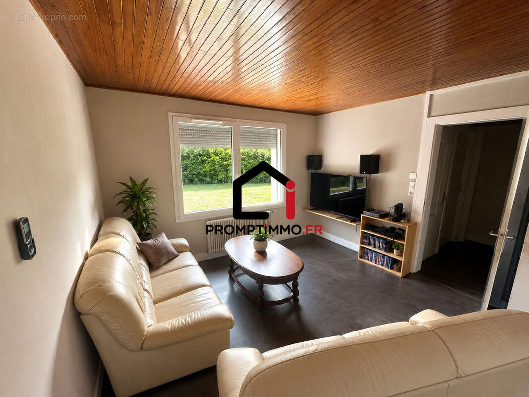 Maison 96 m² à Lougres  - photo 2
