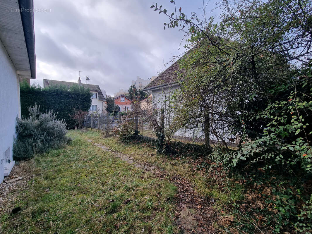Maisons-alfort les juilliottes, maison avec jardin - photo 11