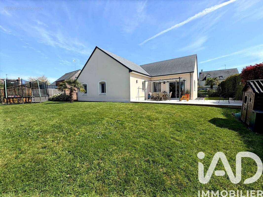 Photo 1 - Maison à LAVAL