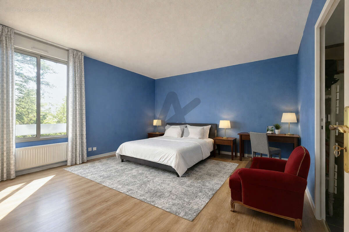 Appartement à CHARBONNIERES-LES-BAINS