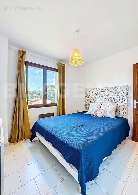 chambre1 - Maison à SAINT-CYR-SUR-MER