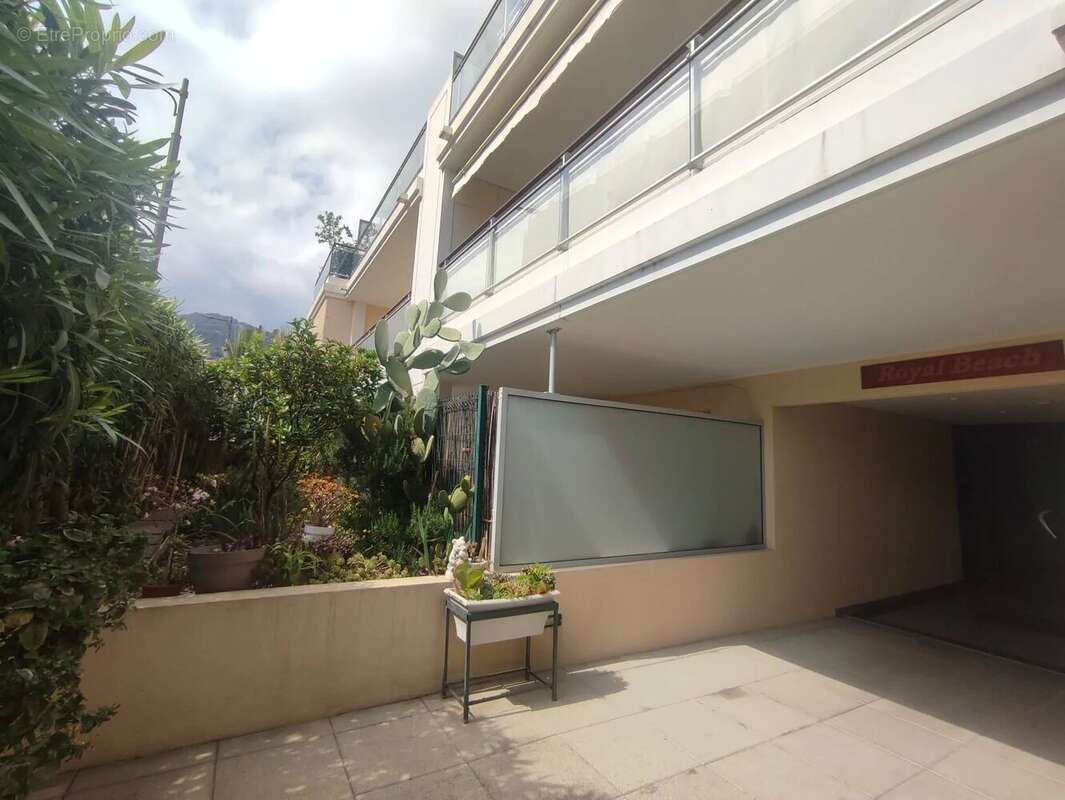 Appartement à ROQUEBRUNE-CAP-MARTIN
