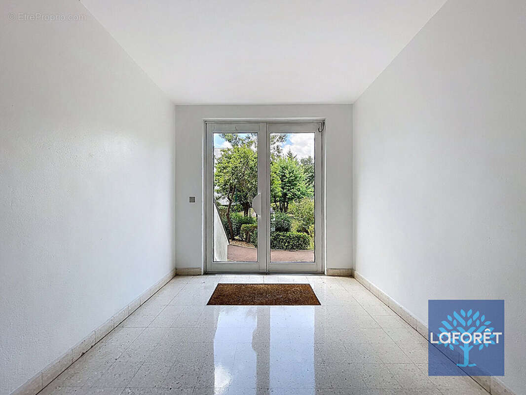 Appartement à CHILLY-MAZARIN