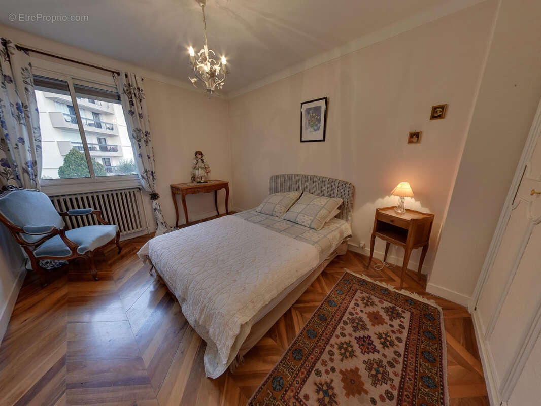 Maison à ECHIROLLES