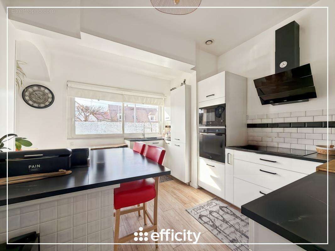 Maison à CHAMPS-SUR-MARNE