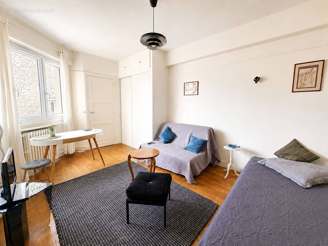 Appartement à PARIS-9E