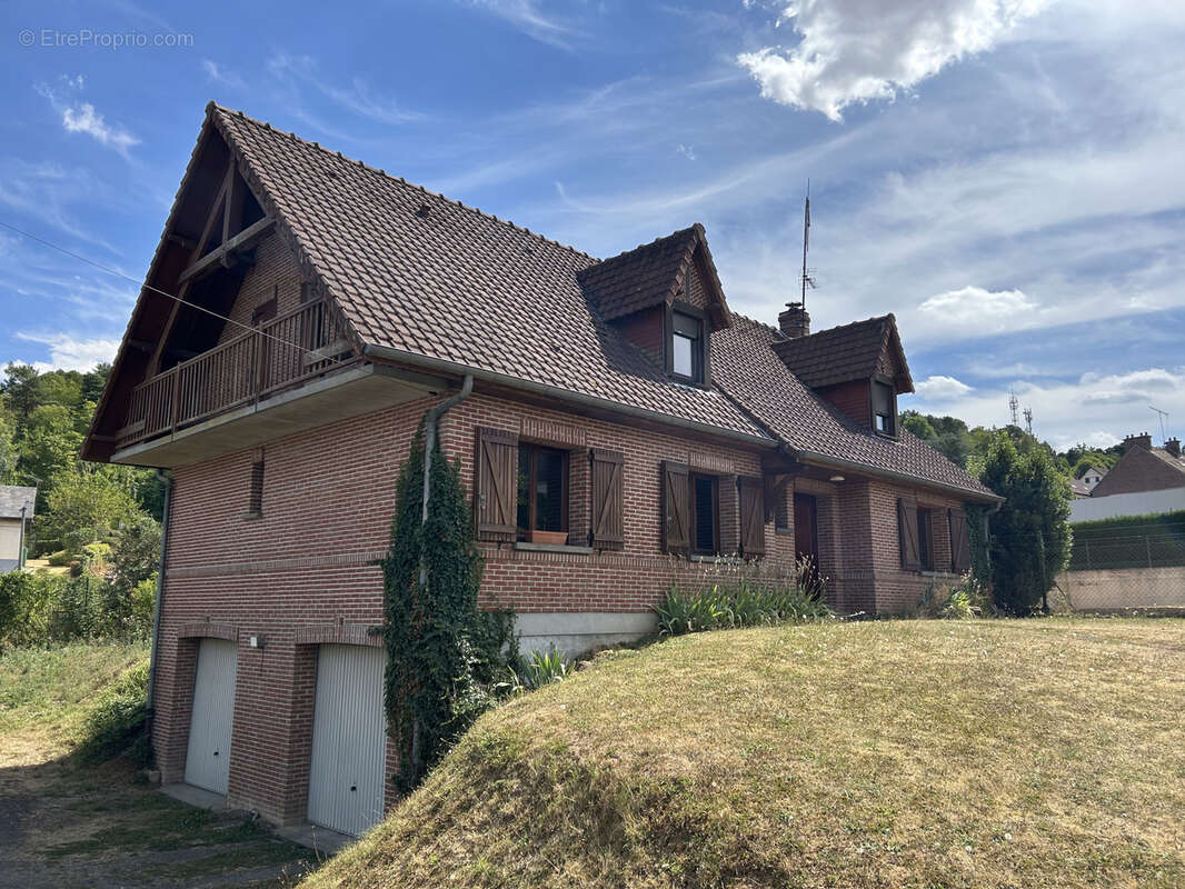 Propriété proche du centre Poix de Picardie - photo 2