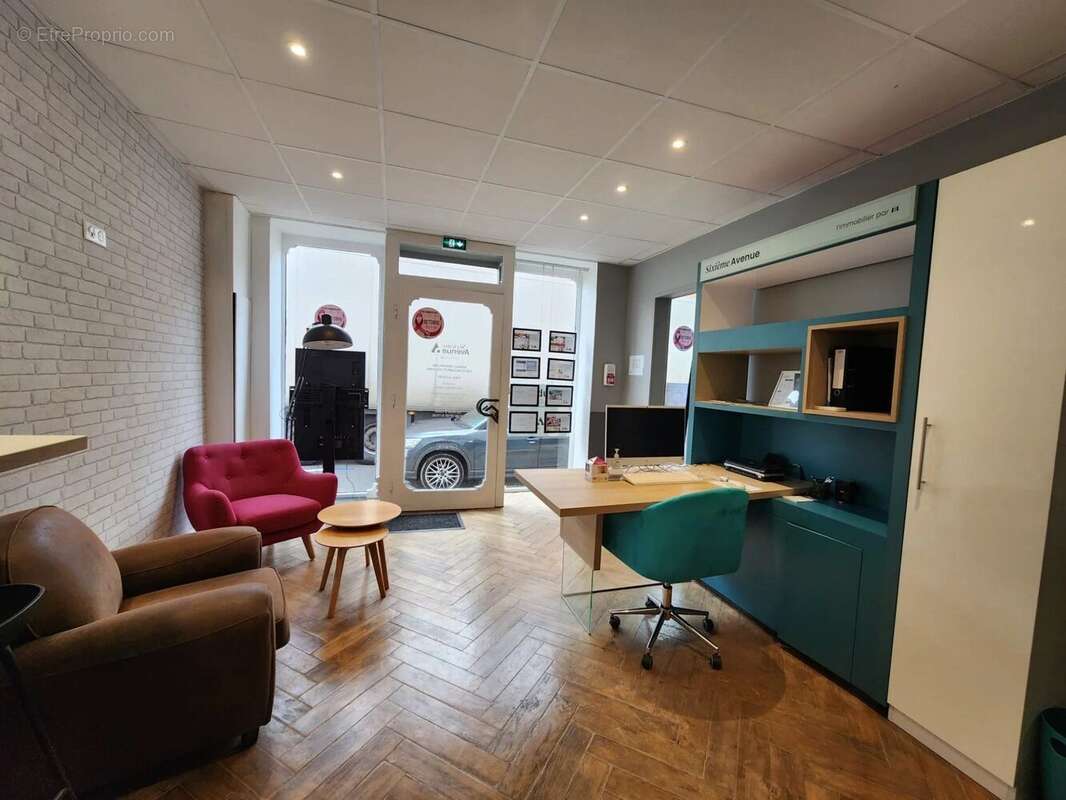 Commerce à LA FERTE-SAINT-AUBIN