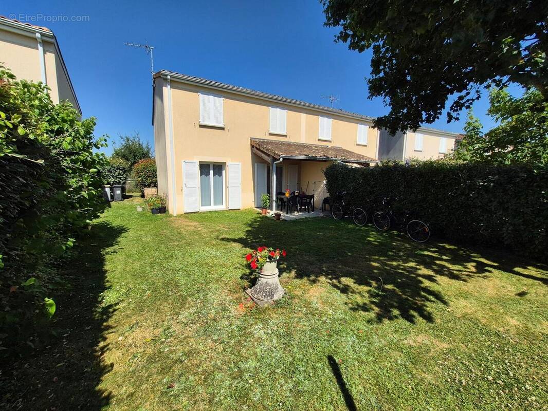 Photo 1 - Maison à FONTAINE-LE-COMTE