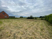 Terrain à MONCHEAUX