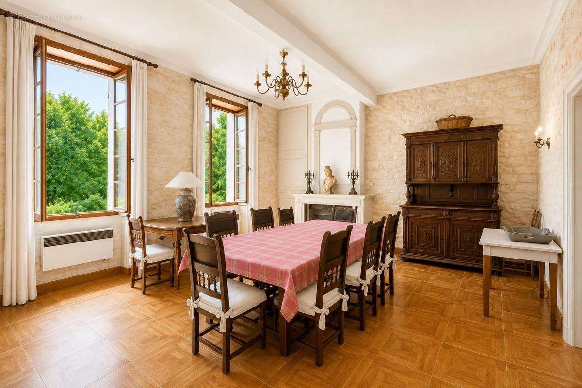 Maison à QUEYRAC
