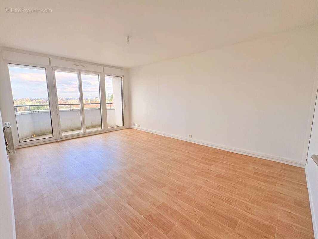 Appartement à LIVRY-GARGAN