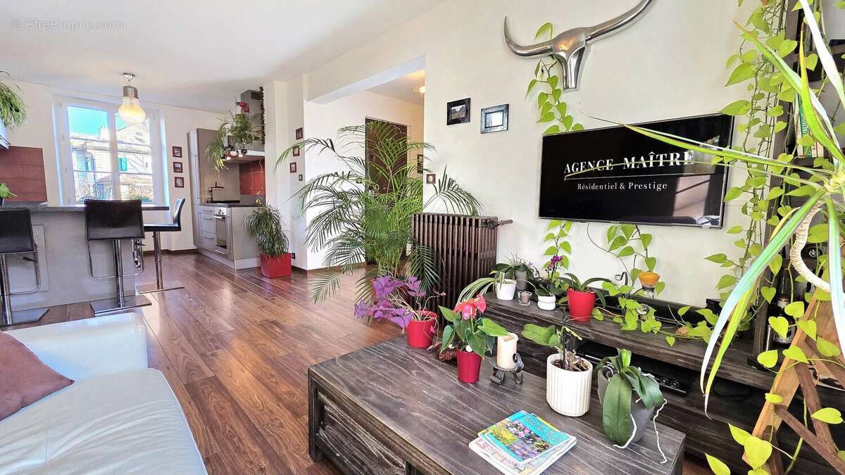 Appartement à AMBILLY