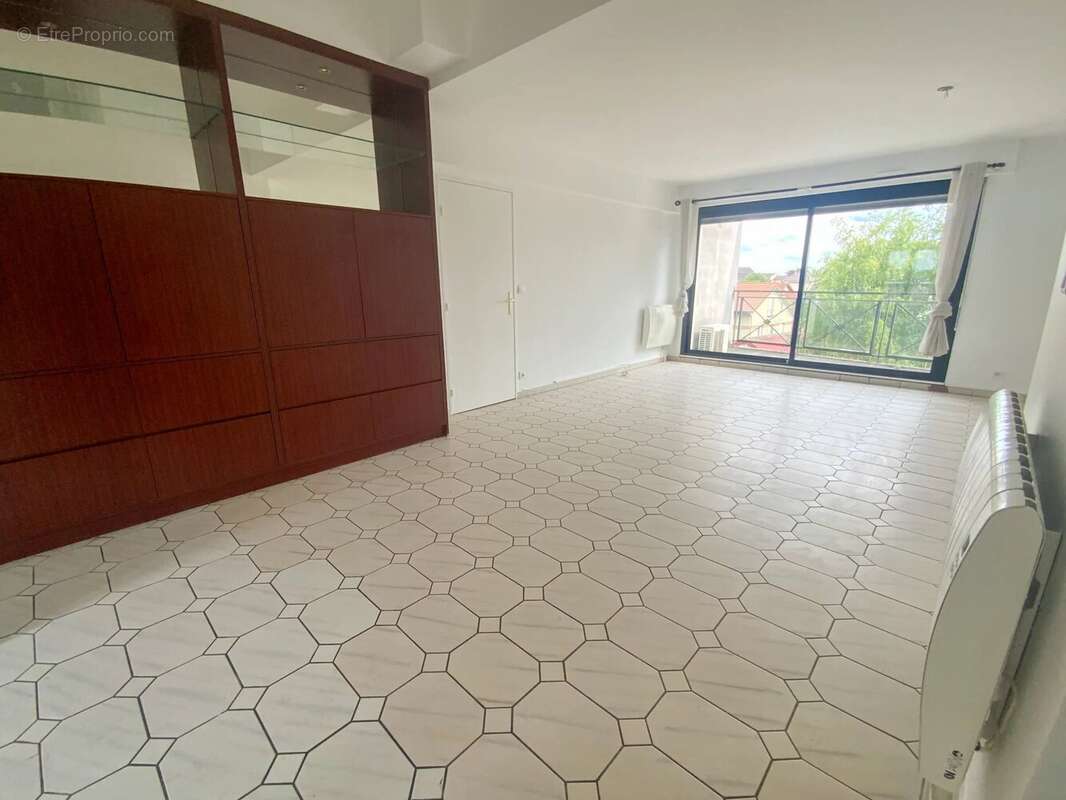 Appartement à LE RAINCY