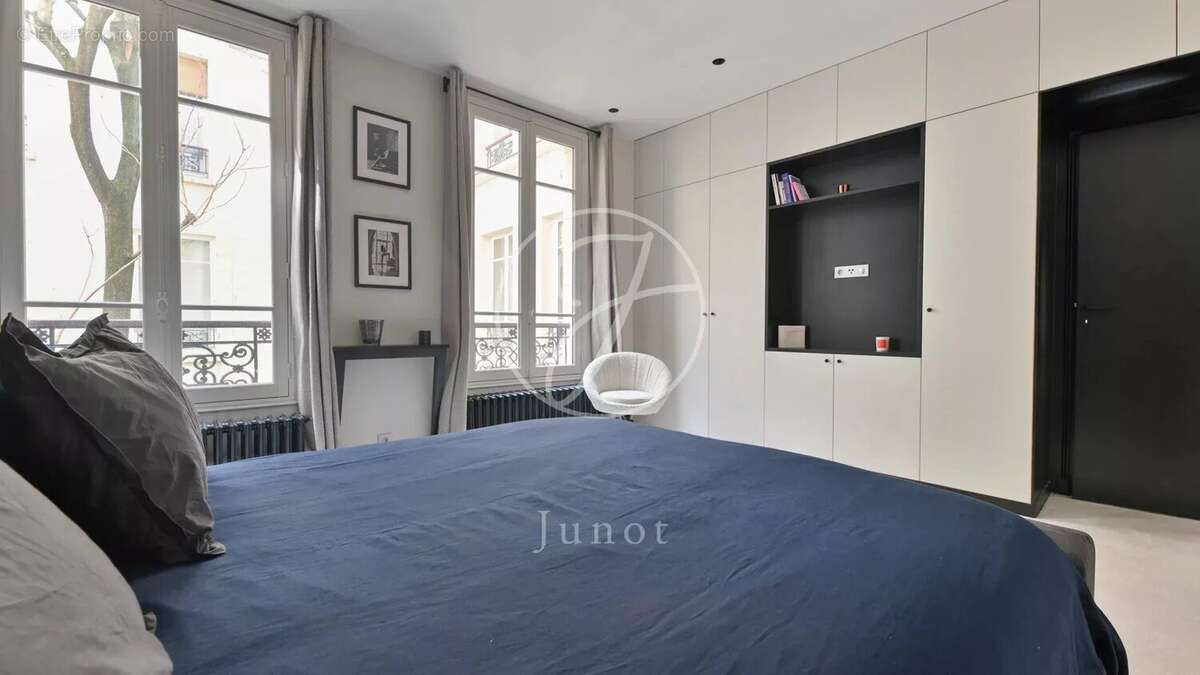 Appartement à PARIS-17E