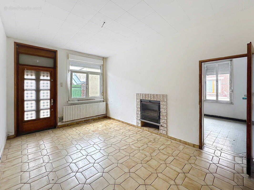 Maison à QUAROUBLE