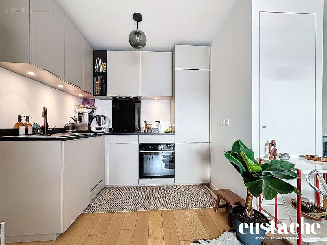 Appartement à PARIS-19E