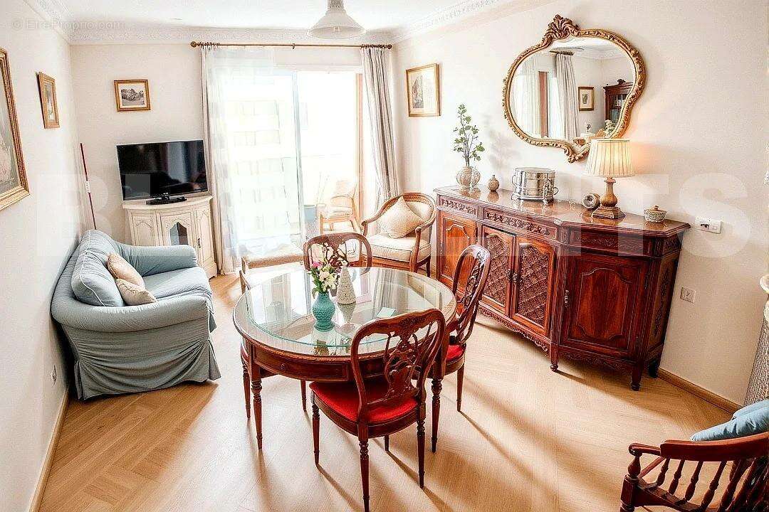 9BA939D1-966D-A8E7-07DF-842CC272E272 - Appartement à MARSEILLE-7E