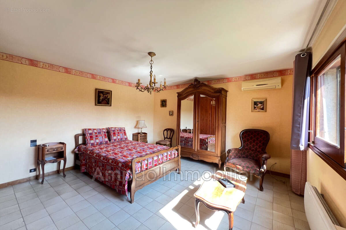 Maison 251 m² à Elne  - photo 6