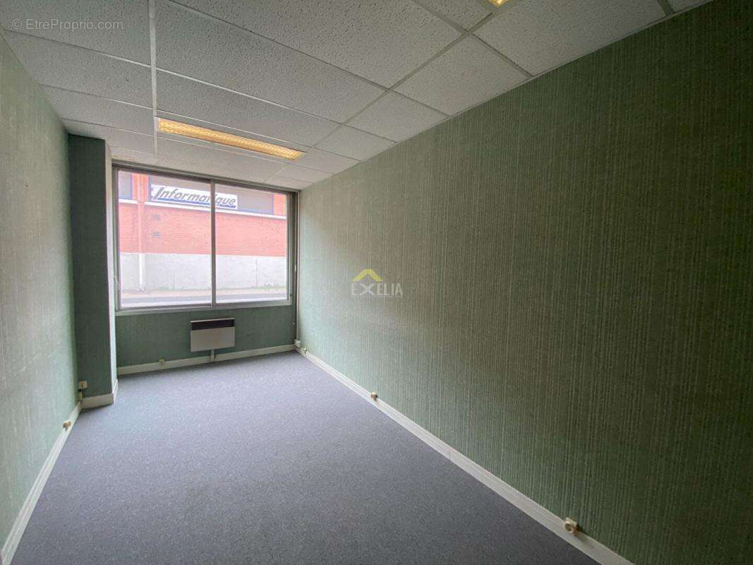 Commerce à MANTES-LA-VILLE