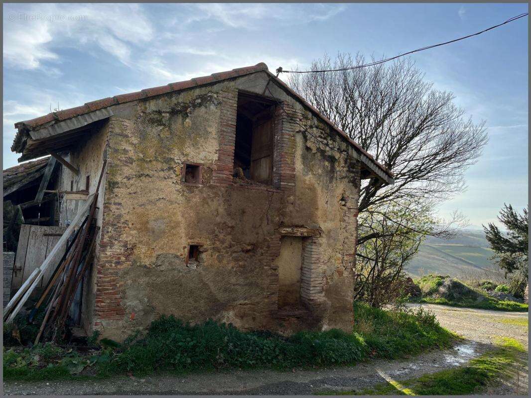 Maison à LESCOUSSE