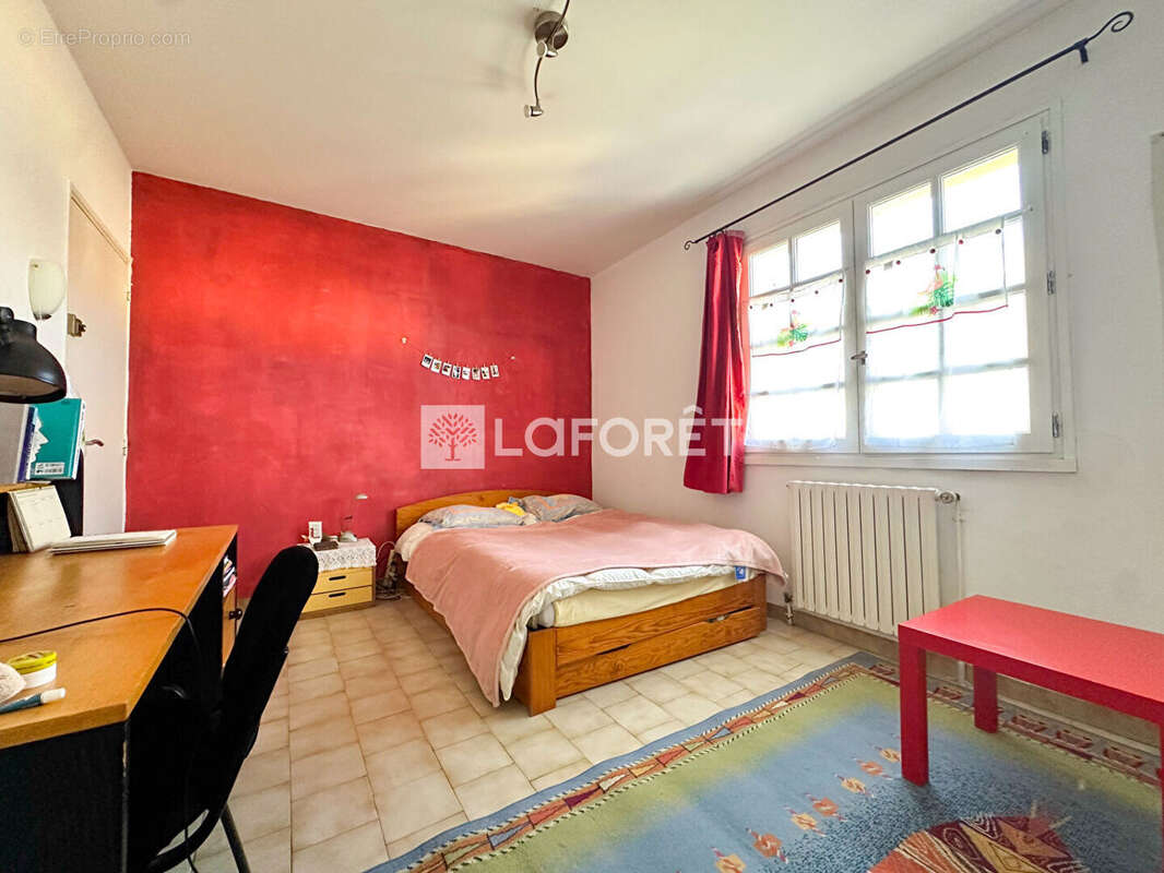 MAISON - 7 PIECES - 190 m2 - Hôpitaux-Facultés - photo 13
