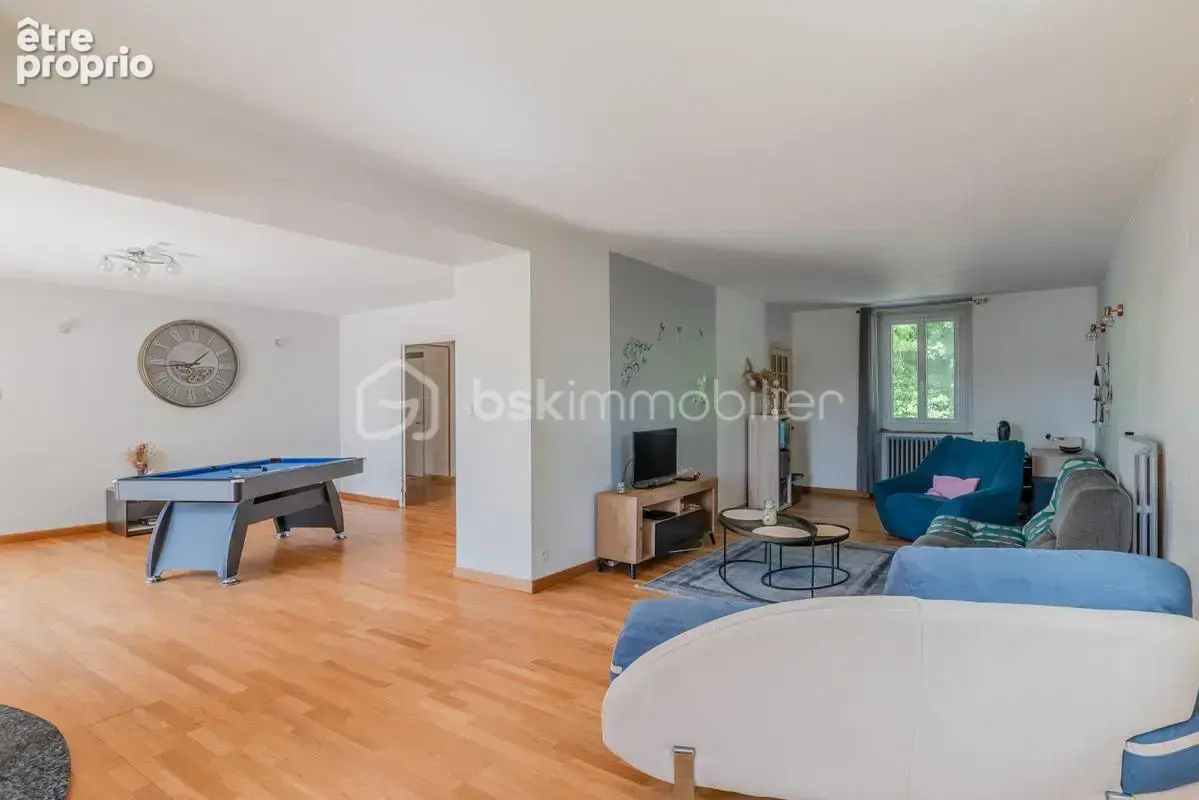 Demeure de caractère en bord de rivière d'Ain – 300 m² habitables – Piscine- IDEAL GRANDE FAMILLE - photo 9