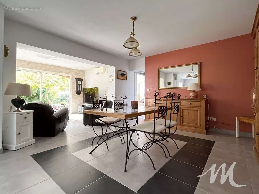 Maison à SAINT-MAXIMIN-LA-SAINTE-BAUME