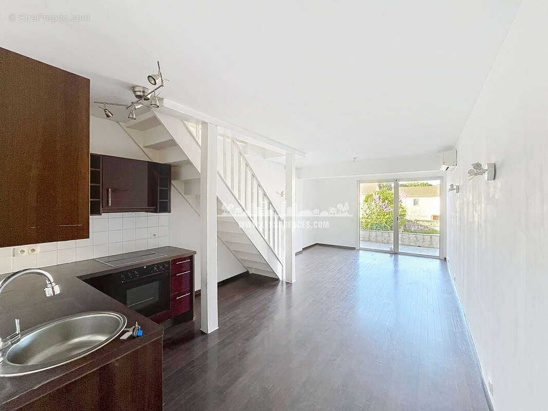 Appartement à COGOLIN