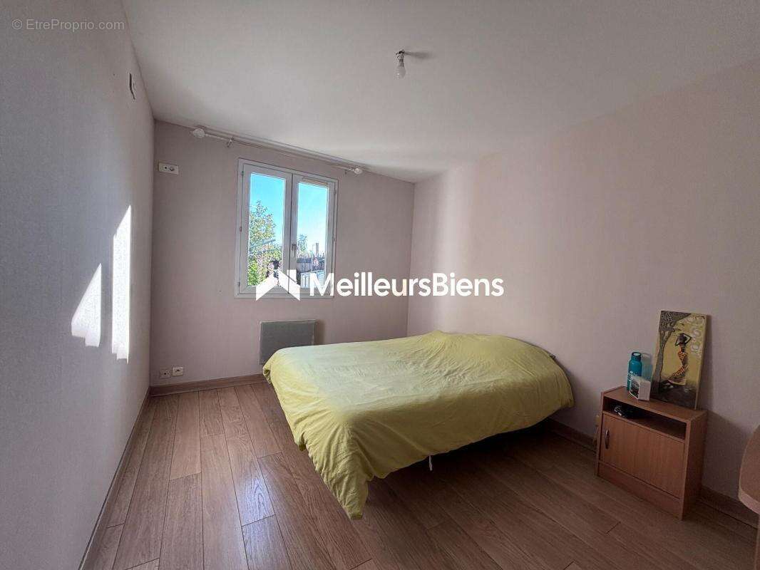 Maison à MAZIERES-EN-MAUGES