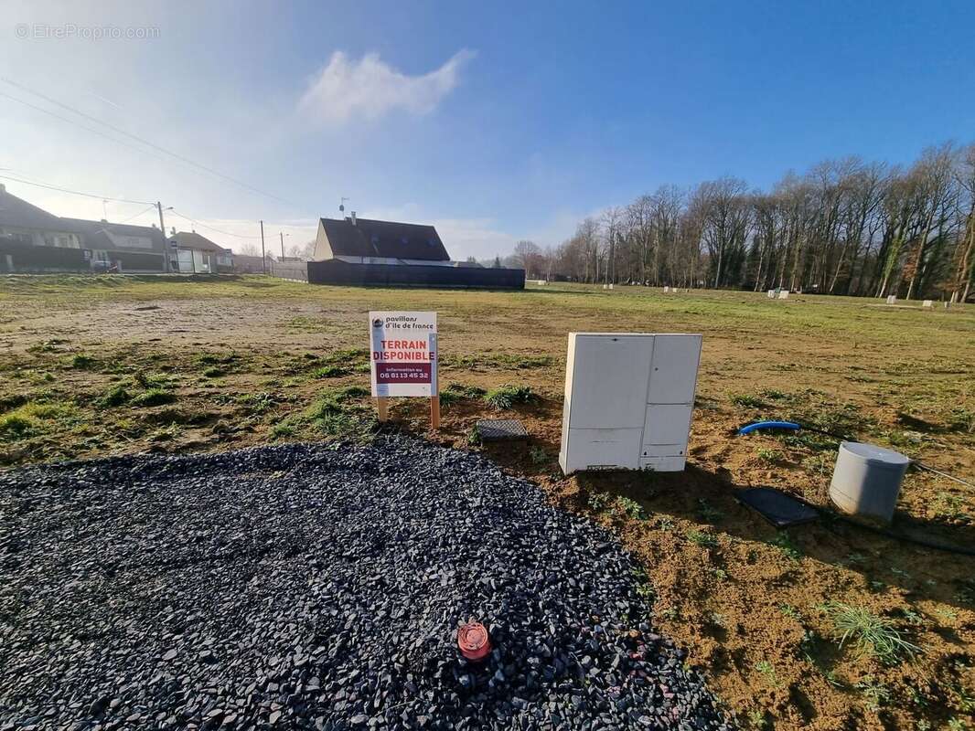 Terrain à TRACY-LE-VAL