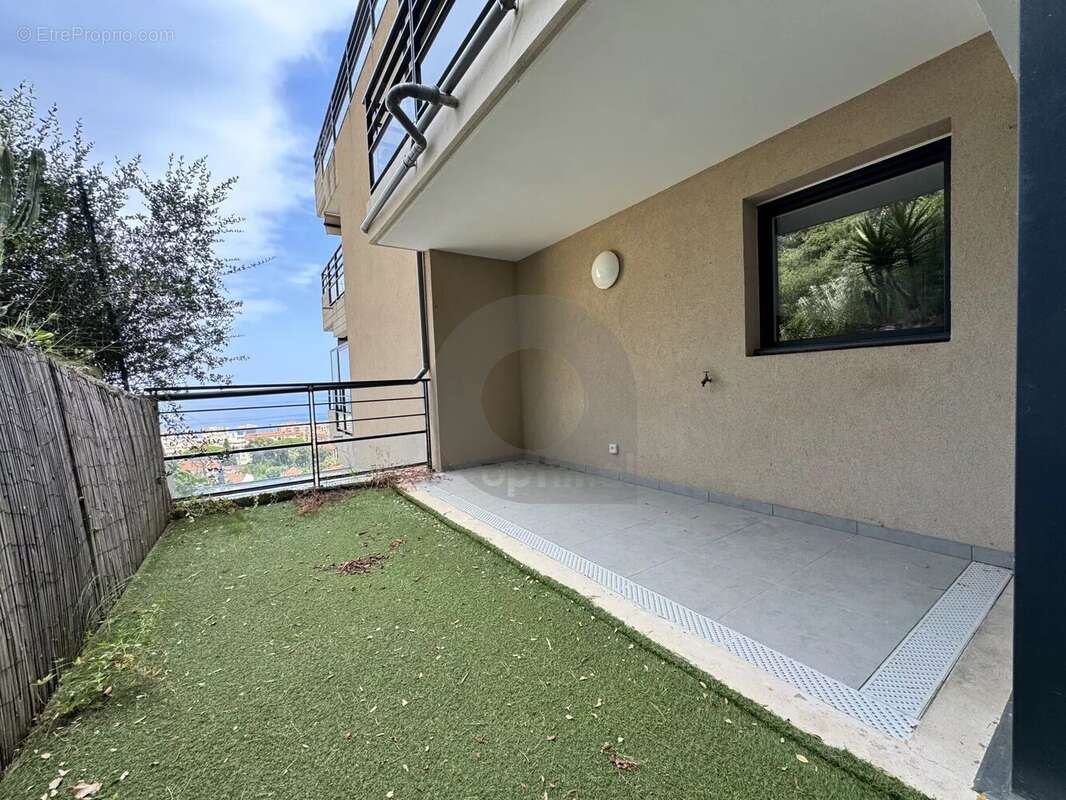 Appartement à ROQUEBRUNE-CAP-MARTIN