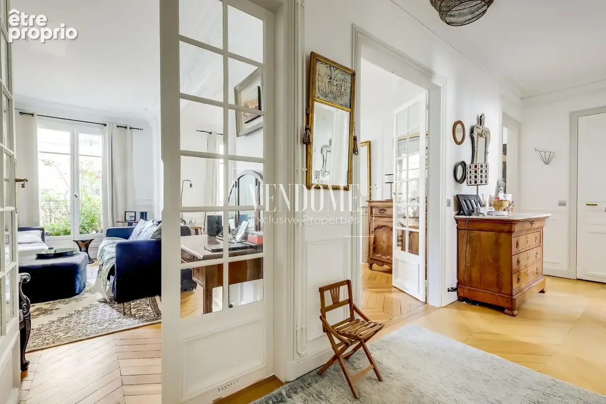 Paris 17éme - batignolles: 3 chambres - balcon - ascenseur - photo 2